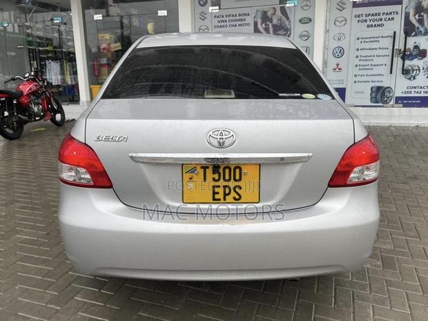 Toyota Belta 2007 Silver