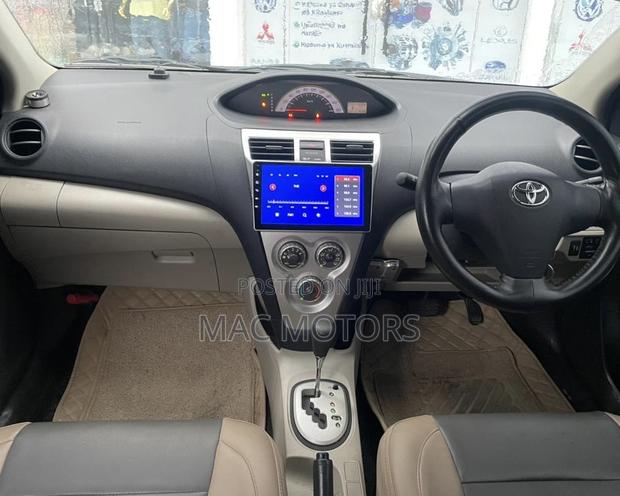 Toyota Belta 2007 Silver