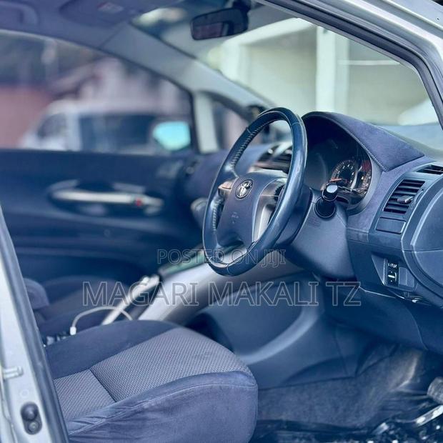 Toyota Blade 2006 Silver