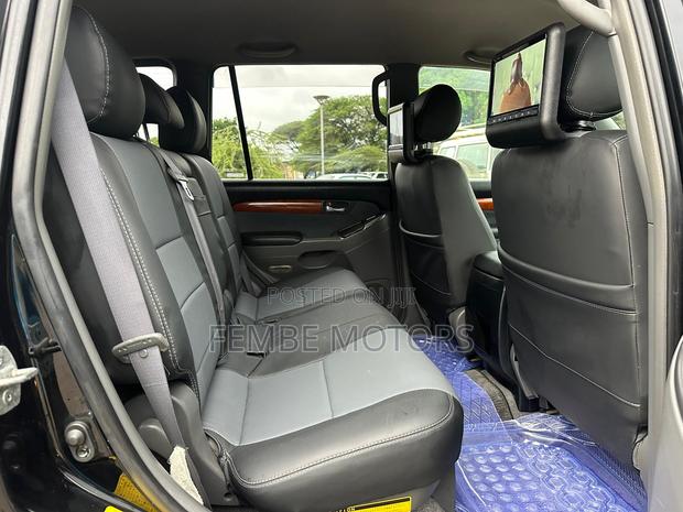 Toyota Land Cruiser Prado 2006 Black