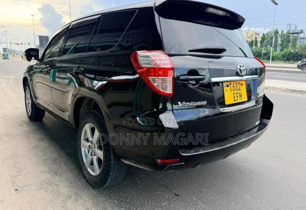 Toyota Vanguard 2009 Black