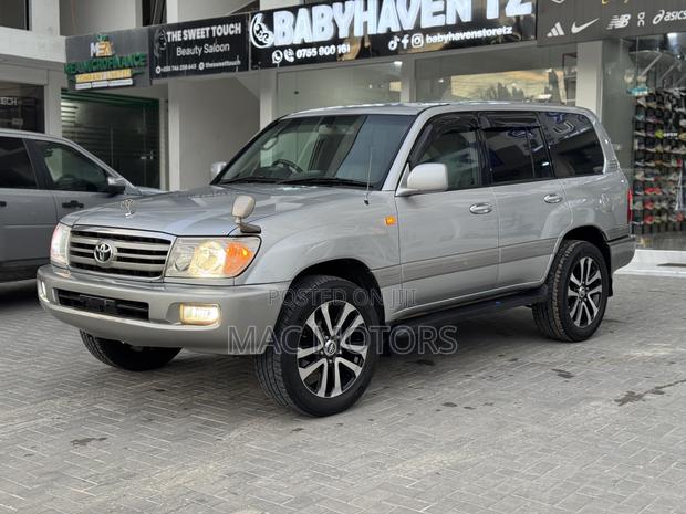 Toyota Land Cruiser 100 4.2 TD Executive 2005 Silver