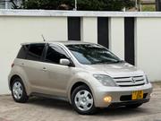 Toyota IST 2005 Gold for sale