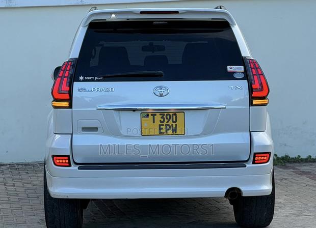 Toyota Land Cruiser Prado 2007 White