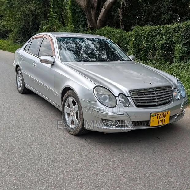Mercedes-Benz E240 2005 Silver
