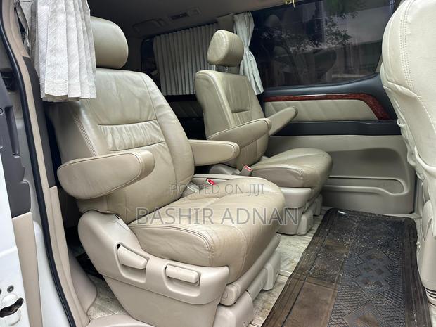Toyota Alphard 3.0 Petrol FWD 2007 Silver