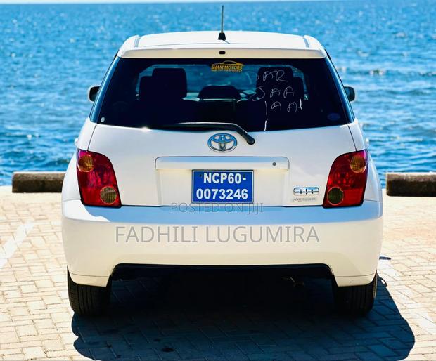 Toyota IST 2003 White