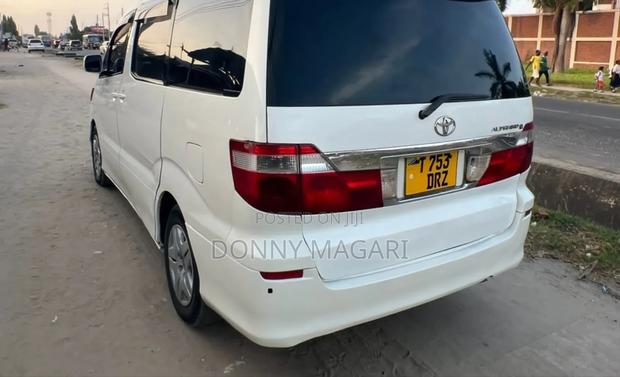 Toyota Alphard 2005 White