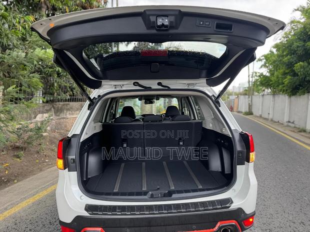 Subaru Forester 2018 White