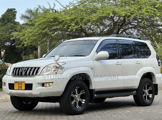 Toyota Land Cruiser Prado 2007 Off white