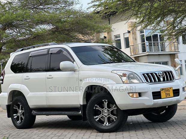 Toyota Land Cruiser Prado 2007 Off white