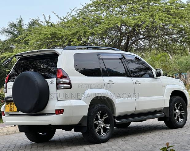Toyota Land Cruiser Prado 2007 Off white