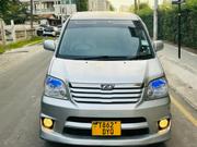 Toyota Noah 2005 Silver for sale