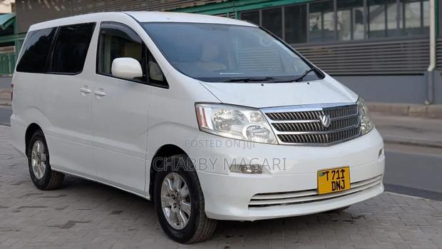 Toyota Alphard 2.4 Petrol FWD 2003 White