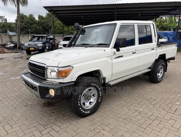 Toyota Land Cruiser 79 Series 2022 White