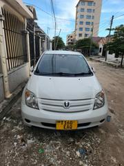 Toyota IST 2005 White for sale