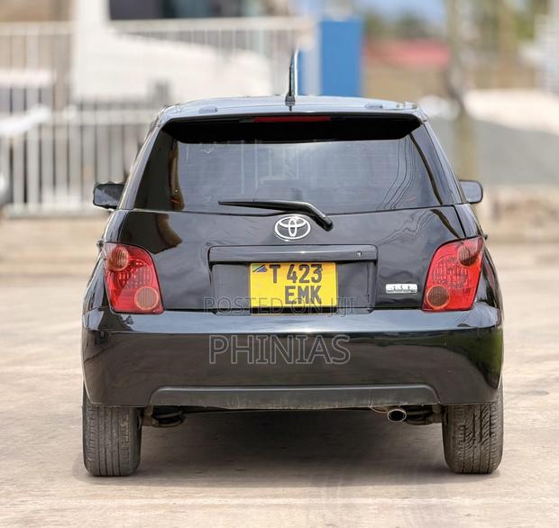 Toyota IST 2004 Black