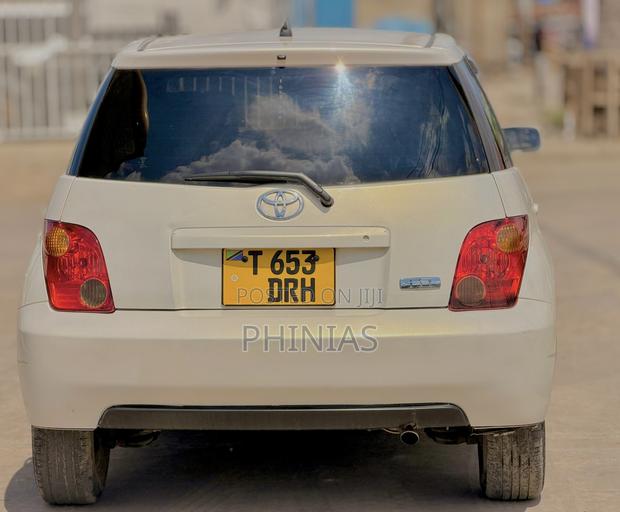 Toyota IST 2004 White