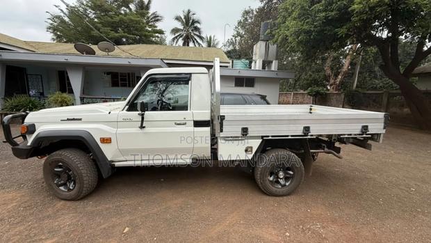 Toyota Land Cruiser 79 Series 2024 White