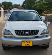 Toyota Harrier 2002 White for sale