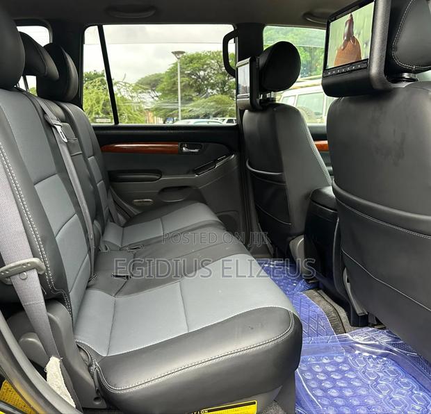 Toyota Land Cruiser Prado 2006 Black