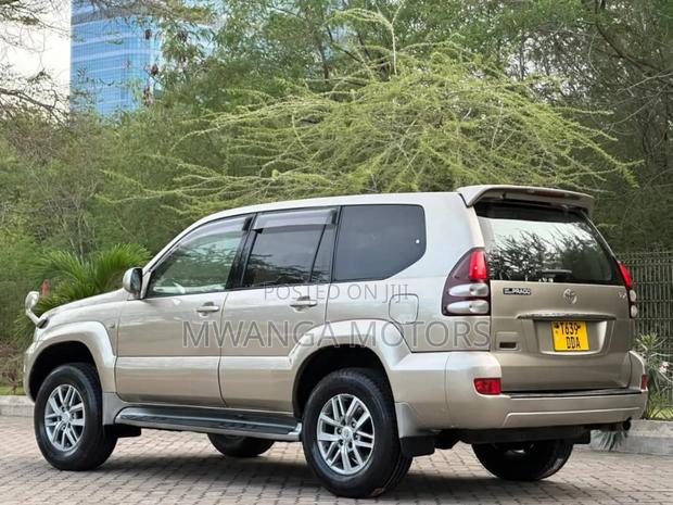 Toyota Land Cruiser Prado 2.7 i 16V 2005 Gold