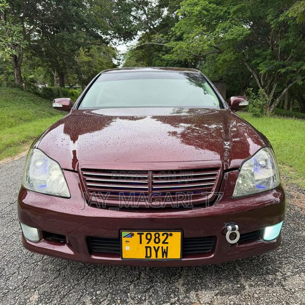 Toyota Crown 2006 Brown
