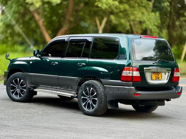 Toyota Land Cruiser 1998 Green