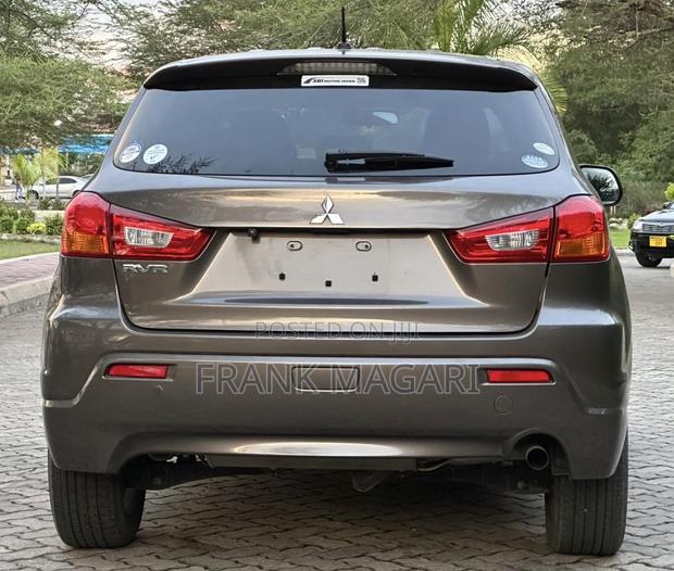 Mitsubishi RVR 2.0 2011 Gray