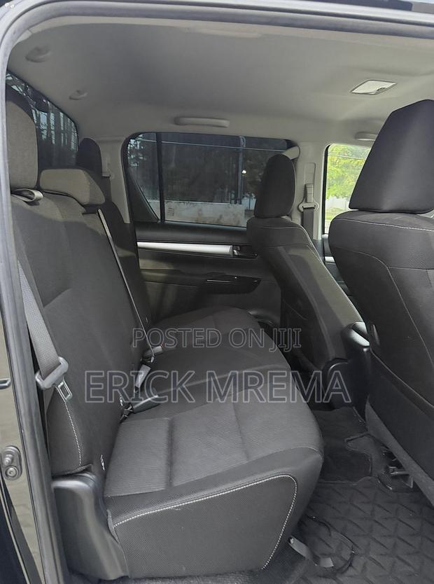 Toyota Hilux Revo Double Cab Deisel 2.4 AWD 2022 Black