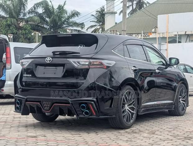 Toyota Harrier 2.0 4WD 2014 Black