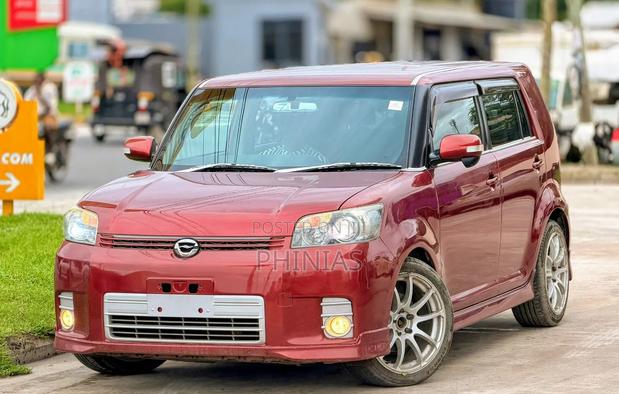 Toyota Corolla Rumion 2010 Red
