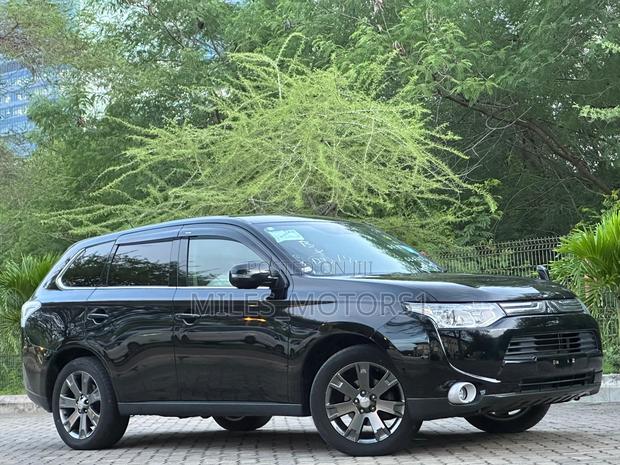 Mitsubishi Outlander 2014 Black