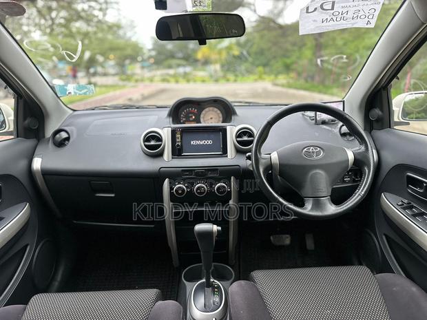 Toyota IST 2004 Pearl