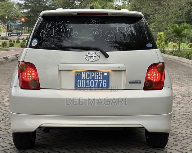 Toyota IST 2003 White