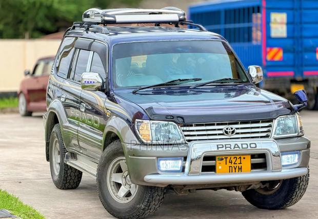 Toyota Land Cruiser Prado 2005 Blue