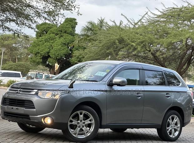 Mitsubishi Outlander 2014 Gray