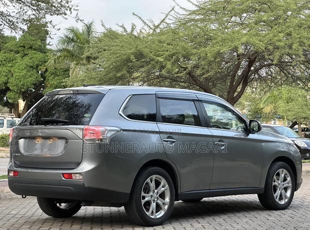 Mitsubishi Outlander 2014 Gray