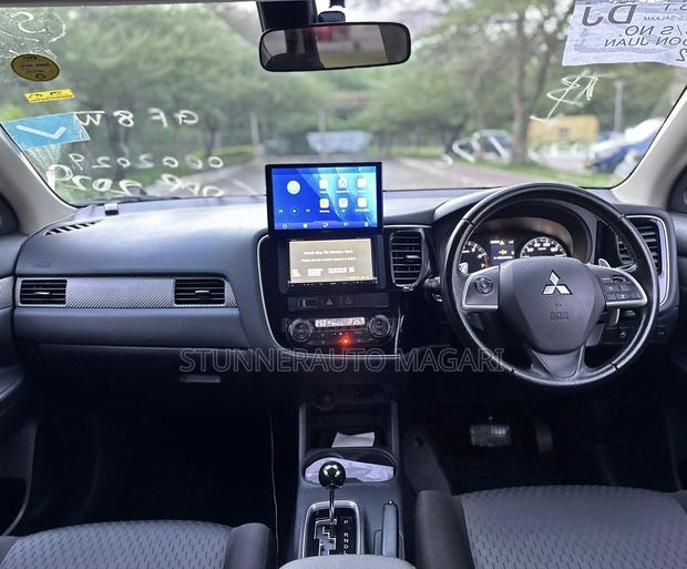 Mitsubishi Outlander 2014 Black