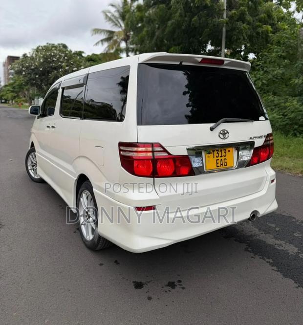 Toyota Alphard 2.4 Petrol AWD 2006 White