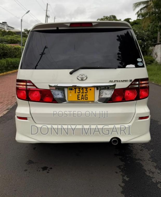 Toyota Alphard 2.4 Petrol AWD 2006 White