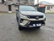 Toyota Fortuner 2025 Green for sale