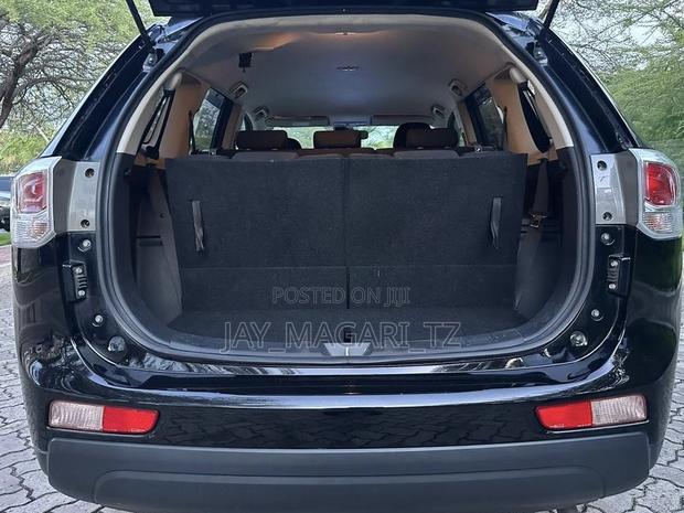 Mitsubishi Outlander 2014 Black