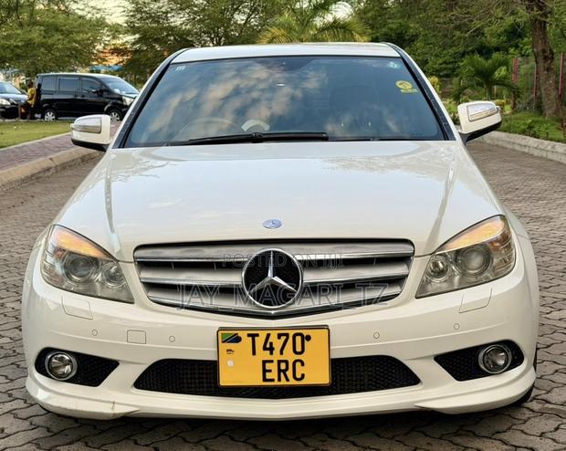 Mercedes-Benz C-Class 2009 White