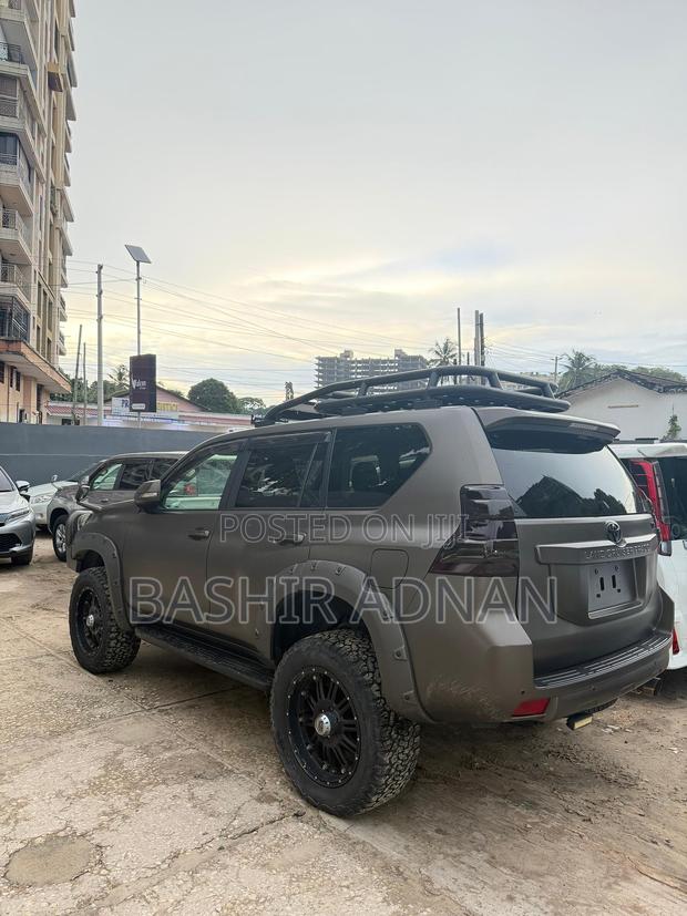 Toyota Land Cruiser Prado 2.7 VVT-i 2014 Gray