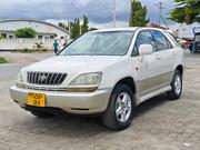 Toyota Harrier 2004 White for sale