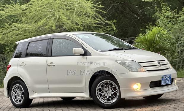 Toyota IST 2003 White