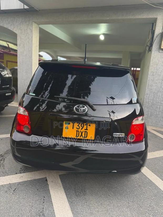 Toyota IST 2006 Black