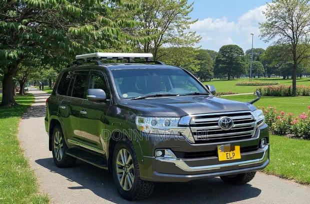Toyota Land Cruiser 2020 Gray