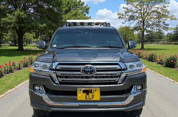 Toyota Land Cruiser 2020 Gray